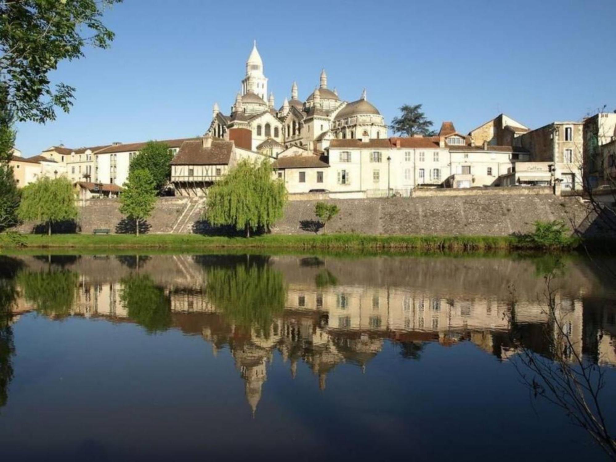 Appartement En Centre Ville Historique Périgueux Exterior foto